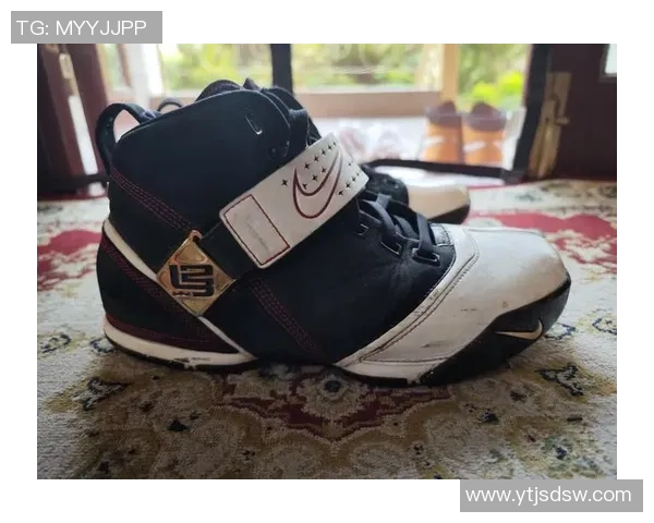 全球十大足球球星签名鞋全解析 你喜欢的明星球鞋在哪里