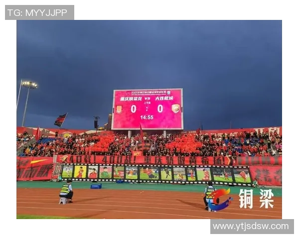 街头偶遇足球巨星 真实生活中的球场英雄风采展示