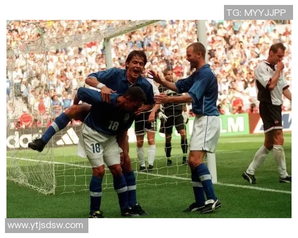 足球球迷因不满球星表现枪杀偶像事件背后的真相与启示